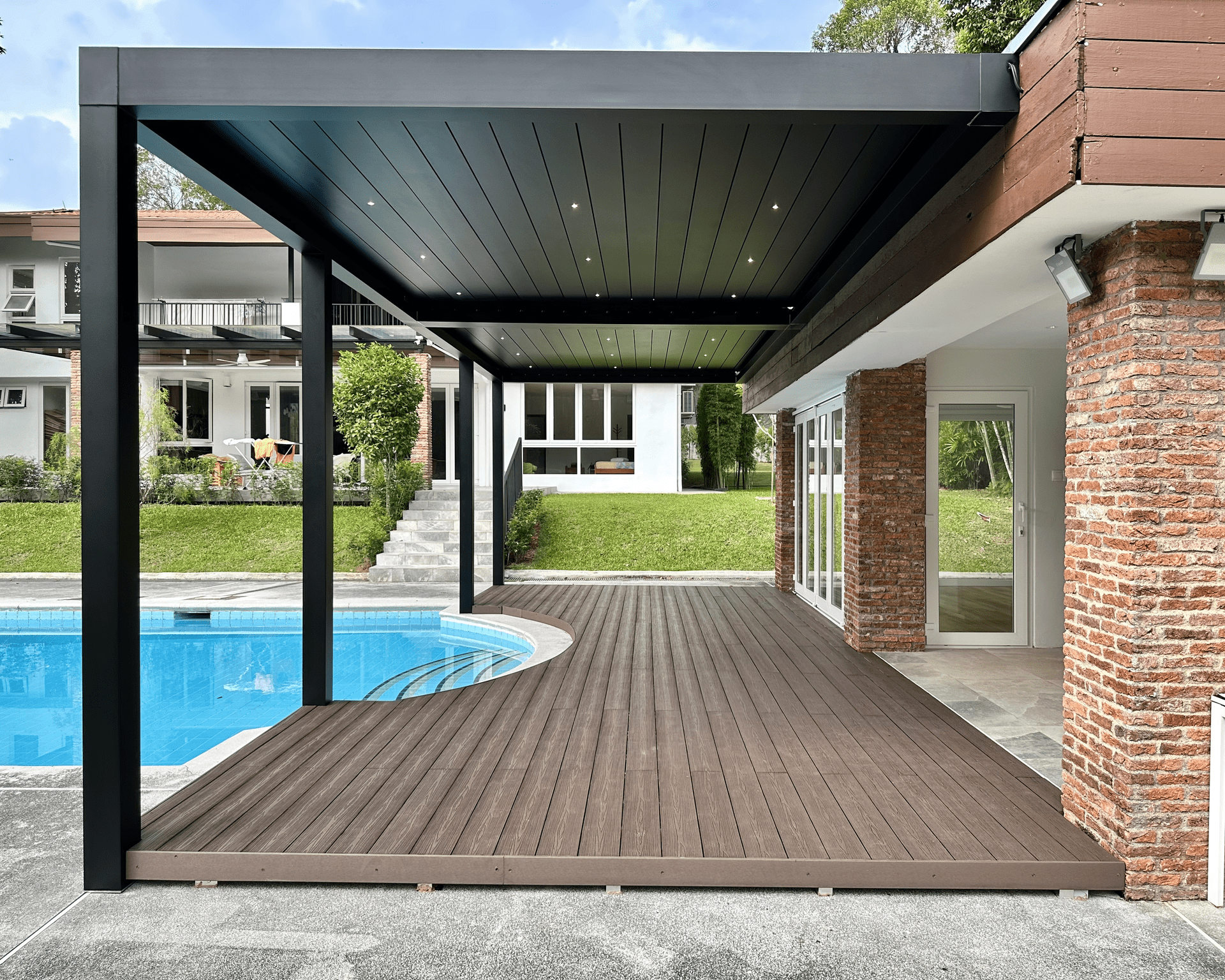 VILLA BY THE POOL